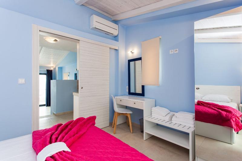 Elpiniki Luxury Apartments Nea Poteidaia Exterior photo