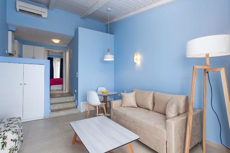 Elpiniki Luxury Apartments Nea Poteidaia Exterior photo